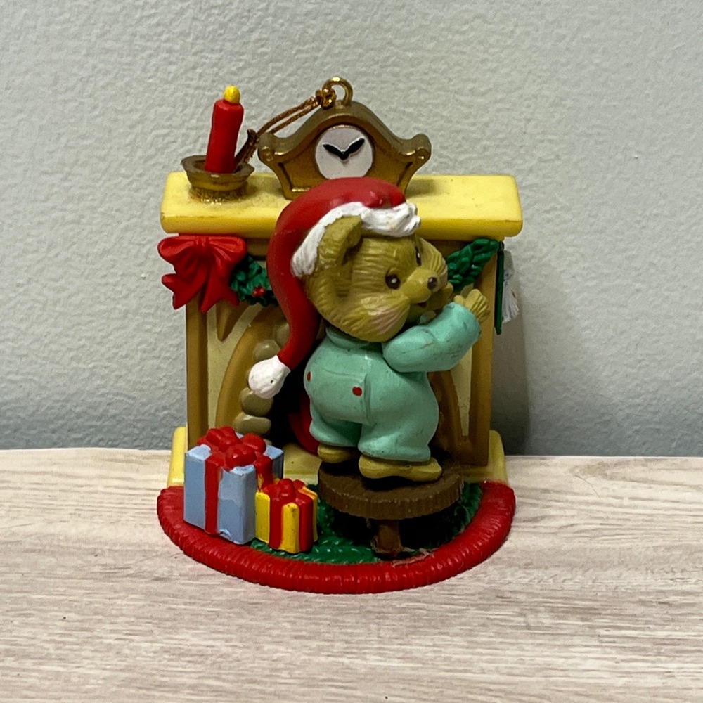 VTG 1994 High Progress LTD Christmas Bear Ornament Fireplace Candle Gifts